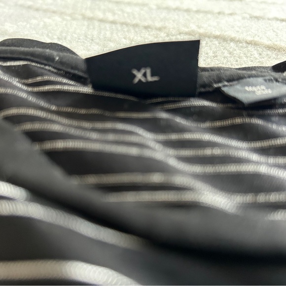 BOSS Hugo Boss Men’s 100% Cotton Black/White striped shirt. XL - Picture 5 of 11